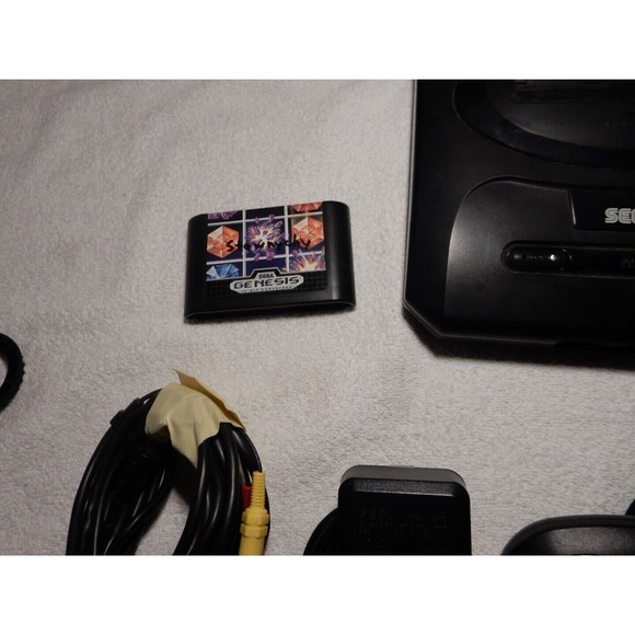 SEGA Genesis II Console Black-q1 Complete With 4 Games. 2 Controller, All Wires! - Picture 8 of 14